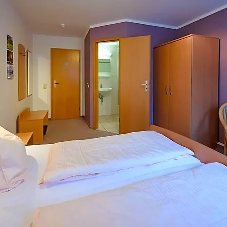 Vierenstrasse מלון 3*