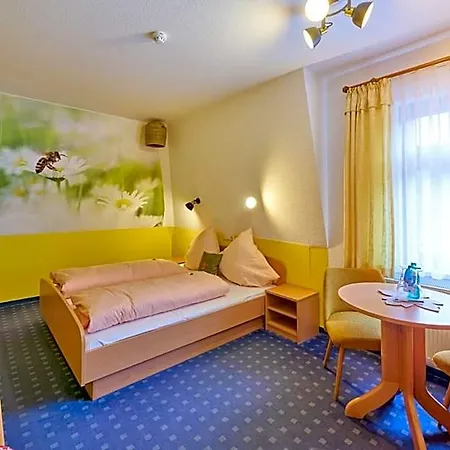 מלון Vierenstrasse 3*