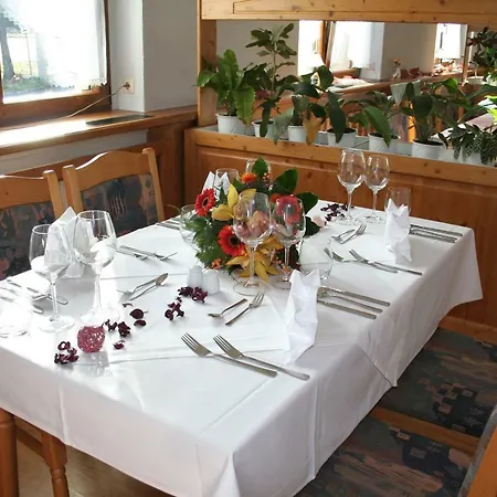 Vierenstrasse Hotel Neudorf (Saxony)