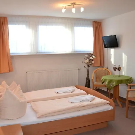 Vierenstrasse 3* Neudorf (Saxony)